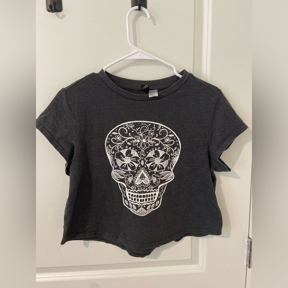 Skull Graphic Crop Top
